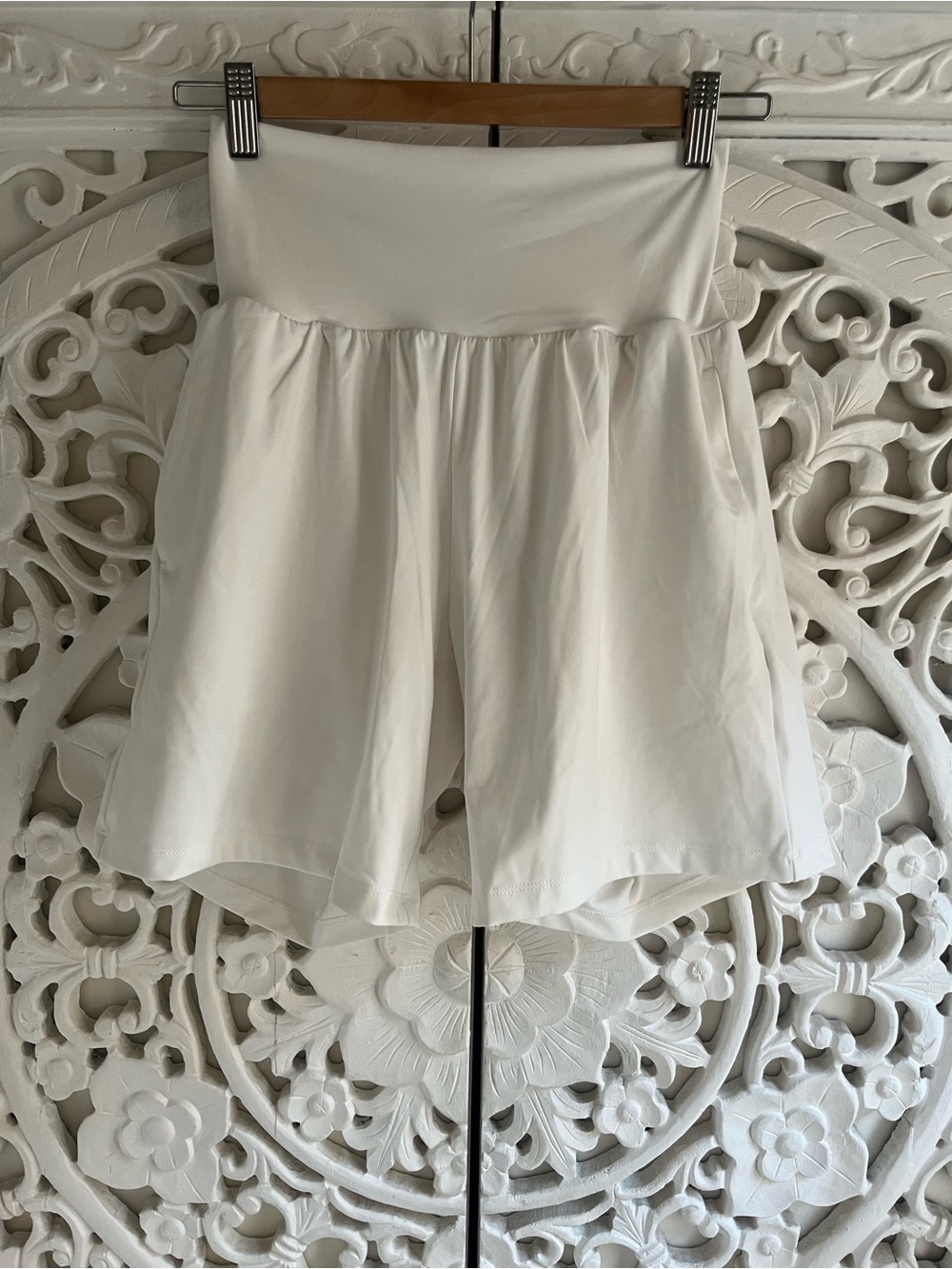 NWT Halara SoftlyZero Airy High Waisted Flowy Shorts White Size Small